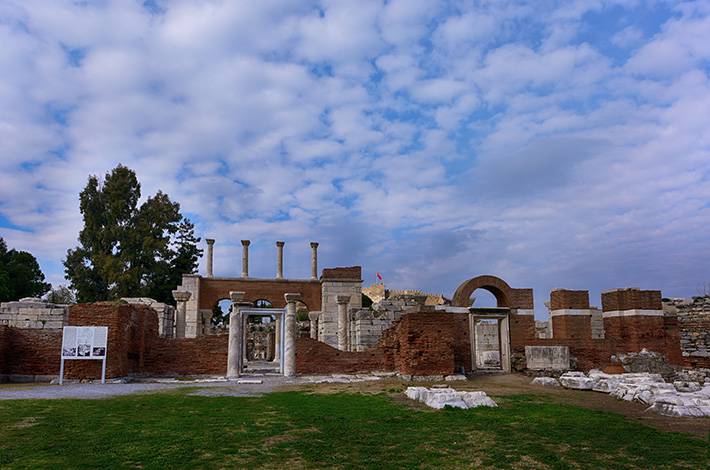 St Jean Örenyeri  aziz yahya st john yahya incili efes de yazılmış bazilika erken hristiyanlık dönemi 