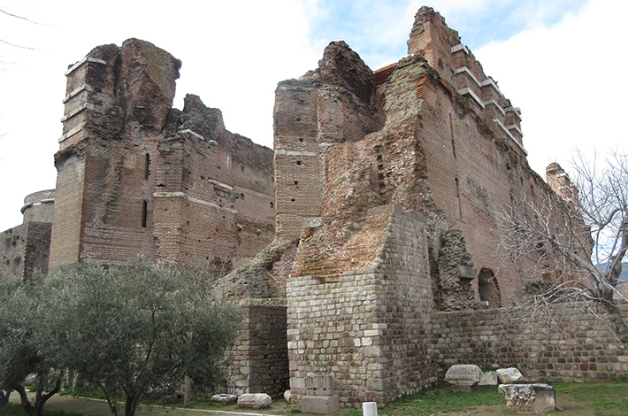 izmir bergama kılavuzlu örenyeri bazilika hadrian dönemi tapınak kızıl avlu roma dönemi erken yedi kilise 