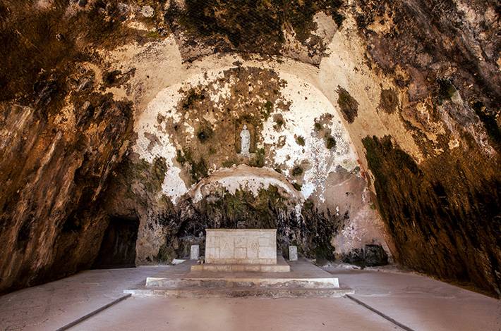 Hatay ST. Pierre Anıt Müzesi aziz petrus kilisesi p altıncı papa paul modern şehir manzarası katolik kilise