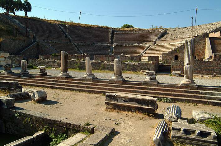  İzmir Bergama Asklepion Örenyeri kutsal alan büyük avlu kısı avlu güneydoğu asklepion sağlık merkezi 