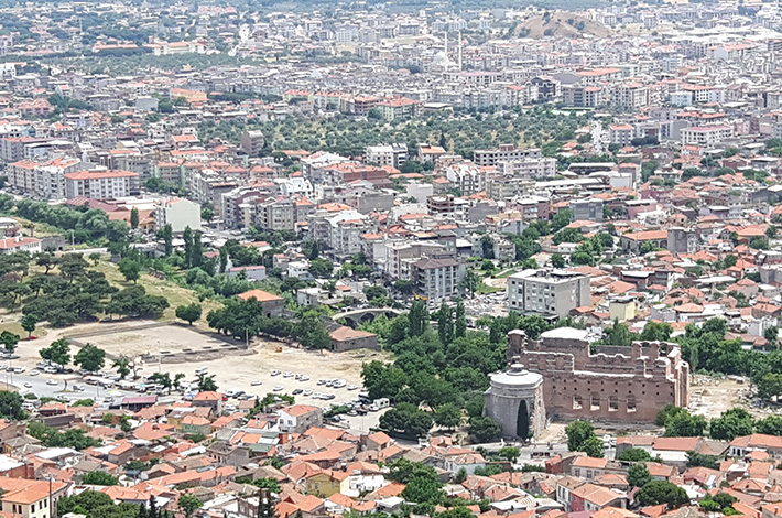 "izmir bergama kılavuzlu örenyeri bazilika hadrian dönemi tapınak roma dönemi erken yedi kilise kalıntılar yukardan bakış "