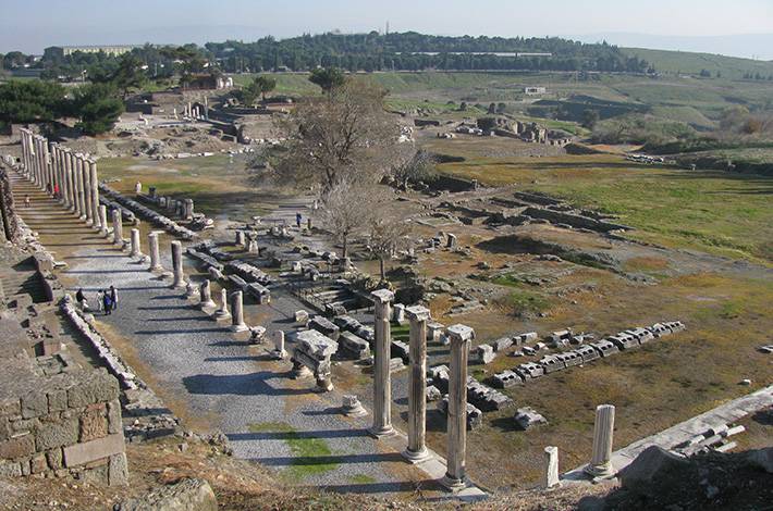 İzmir Bergama Asklepion Örenyeri aristides asklepion su sesi çamur kürü şifalı su hacamat açık tokluk müzik dinletisi hastalık tedavisi 